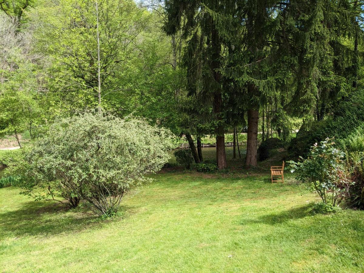 Sous Le Chateau Jumilhac-le-Grand ภายนอก รูปภาพ