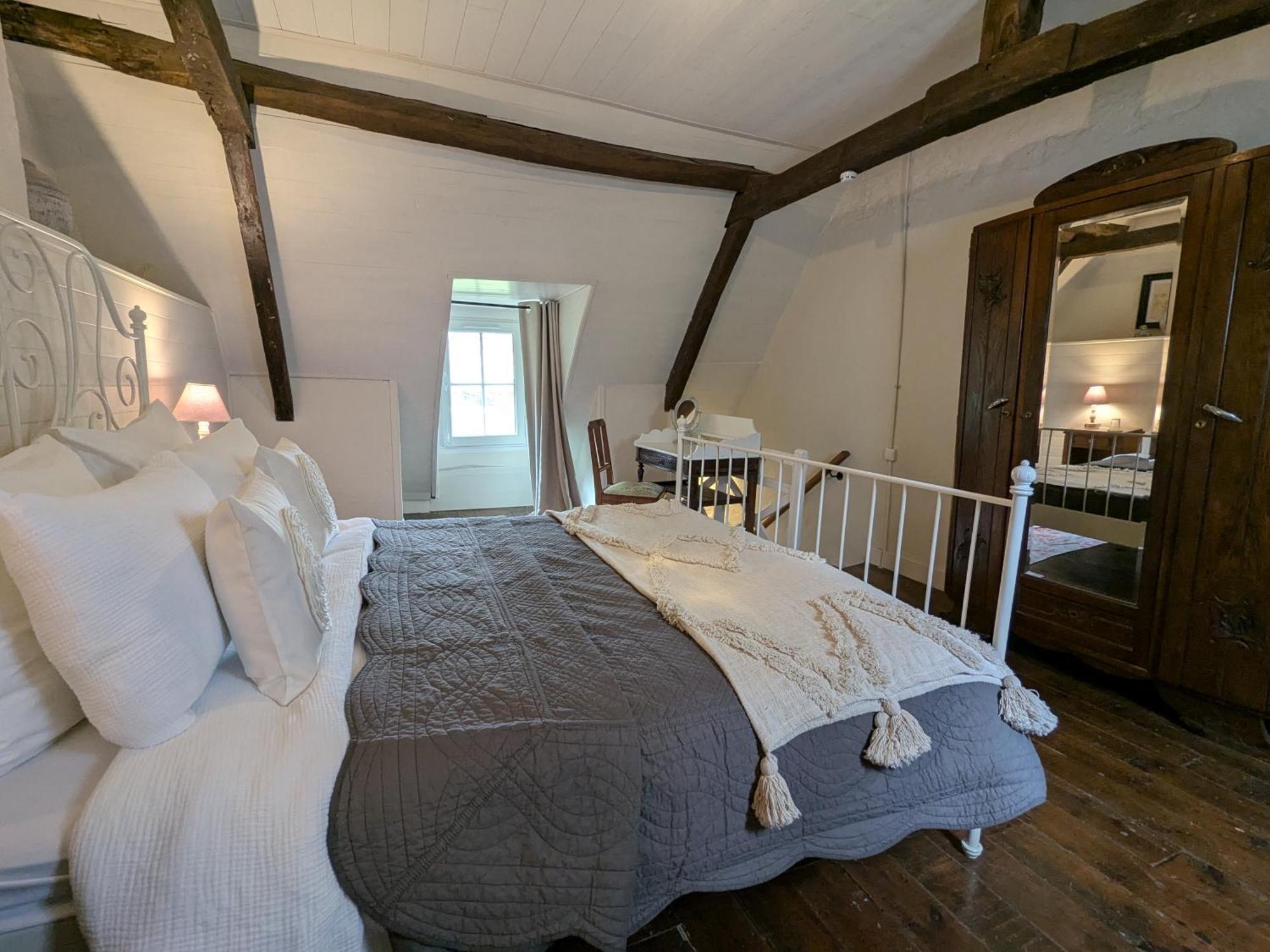 Sous Le Chateau Jumilhac-le-Grand ภายนอก รูปภาพ